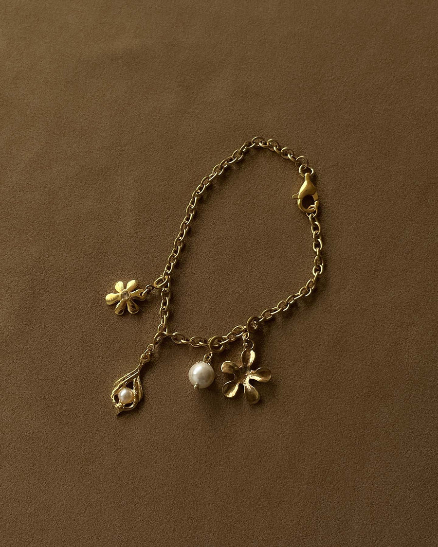 Mini Pearl Charm Gold